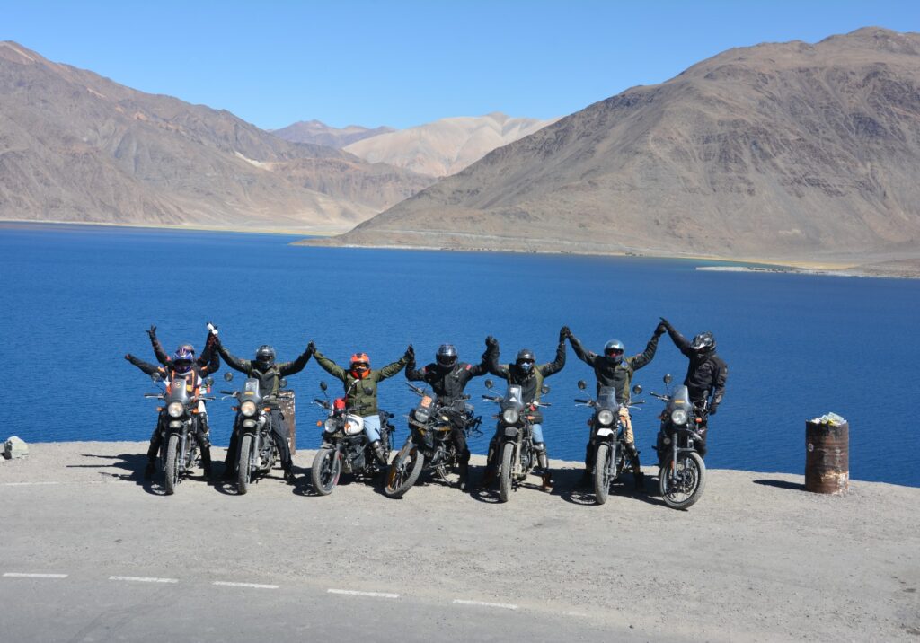 leh-ladakh-umling-la-pangong-tso-motorcycle-tour